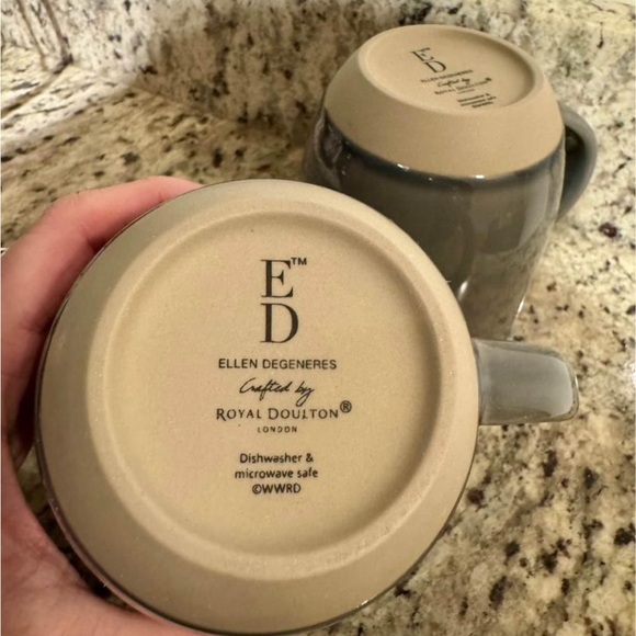 Ellen Degeneres Mug Set - Picture 2 of 3